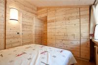 mini/appartamento-di-montagna-in-legno-vecchio-stile-chalet-3.jpg